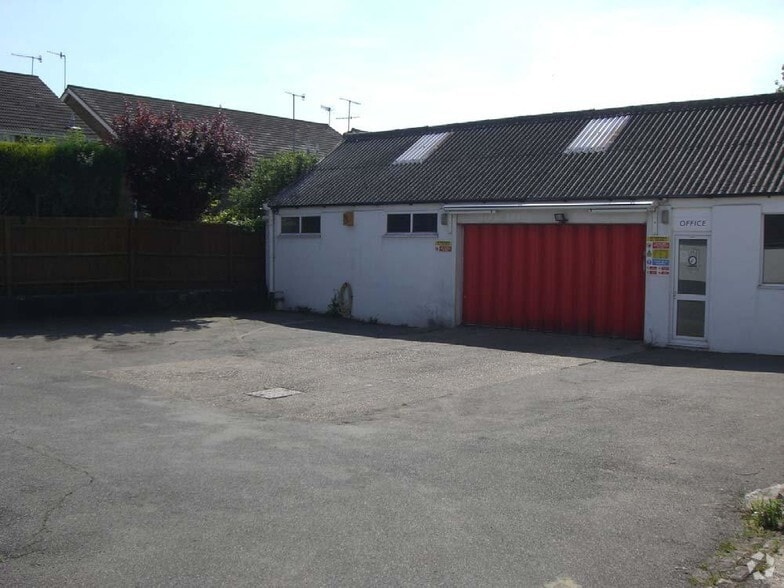 1 Cecil Rd, Lancing à vendre - Photo principale - Image 1 de 5