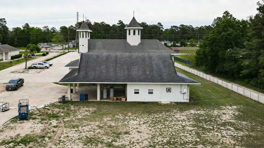 14309 Smith Rd, Humble, TX à vendre - Photo du bâtiment - Image 2 de 10