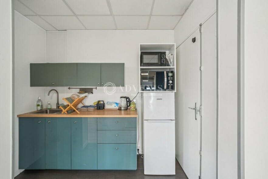 Office in Noisy-le-Grand for lease - Interior Photo - Image 3 of 12