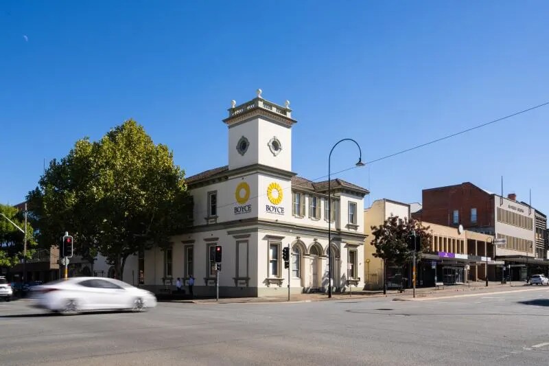 33-44 Fitzmaurice St, Wagga Wagga à louer Photo principale- Image 1 de 2