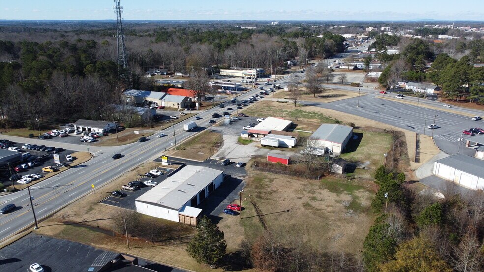 686 Grayson Hwy, Lawrenceville, GA à louer - Photo du bâtiment - Image 2 de 12