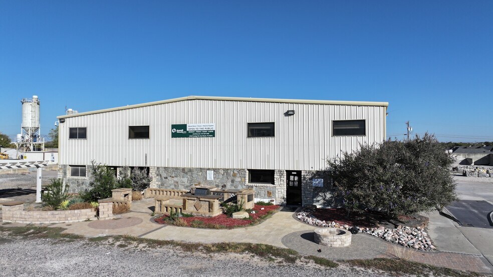 2725 Prestige Rd, Fort Worth, TX à louer - Photo du bâtiment - Image 2 de 14