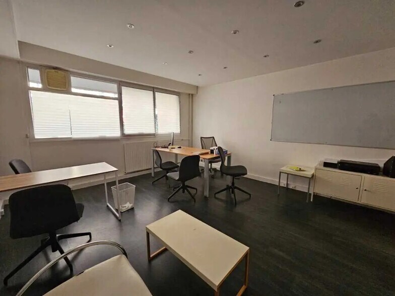Bureau dans Boulogne-Billancourt à louer - Photo du bâtiment - Image 3 de 14