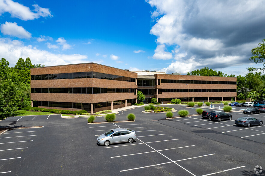 224 Strawbridge Dr, Moorestown, NJ for lease - Building Photo - Image 1 of 6