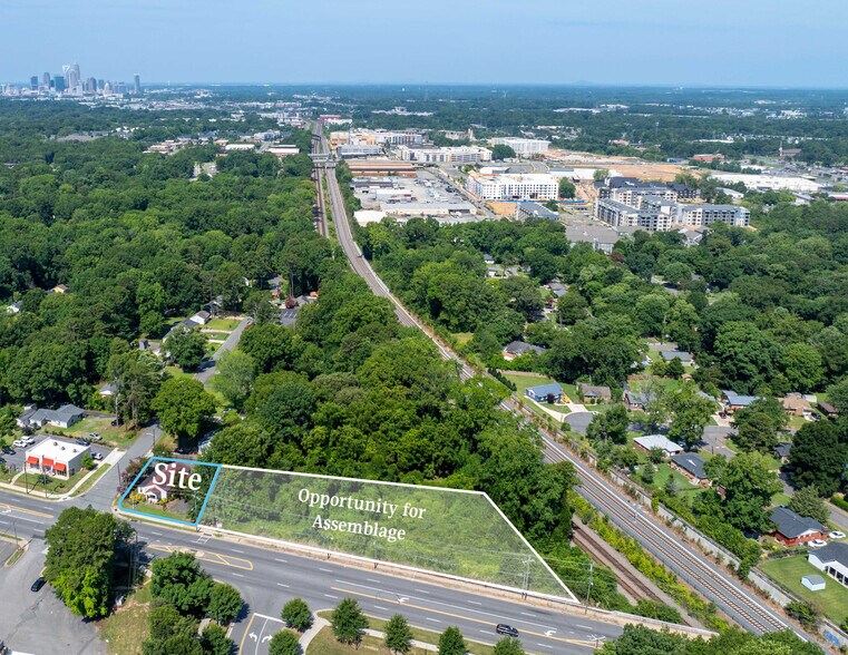 438 Eastway Dr, Charlotte, NC à vendre - Aérien - Image 2 de 5