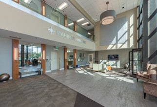 8211 Town Center Dr, Nottingham, MD à louer Hall d’entrée- Image 2 de 3