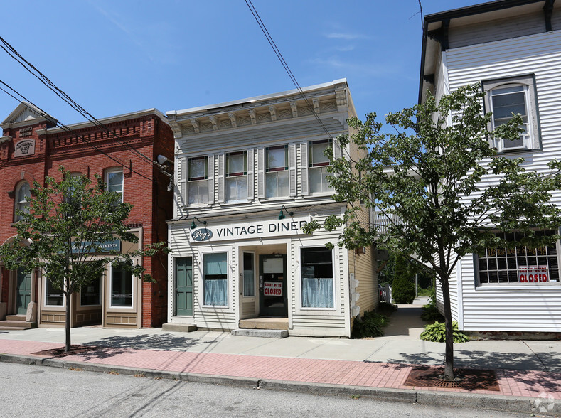 16 Main St, Colchester, CT à vendre - Photo principale - Image 1 de 1