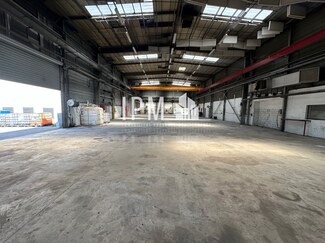 Plus de détails pour 146 Trav. de la Bourgade, Aubagne - Local d'activités à louer