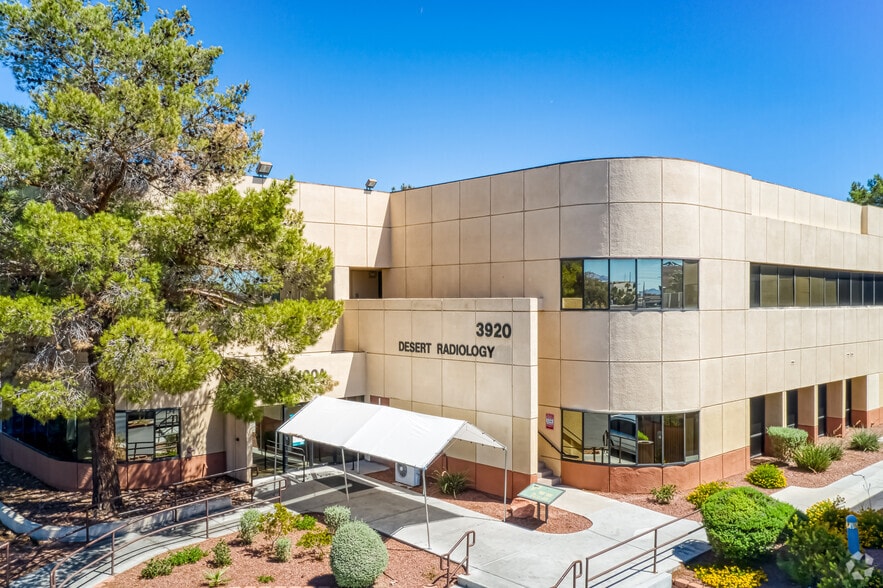 3920 S Eastern Ave, Las Vegas, NV for lease - Primary Photo - Image 1 of 6