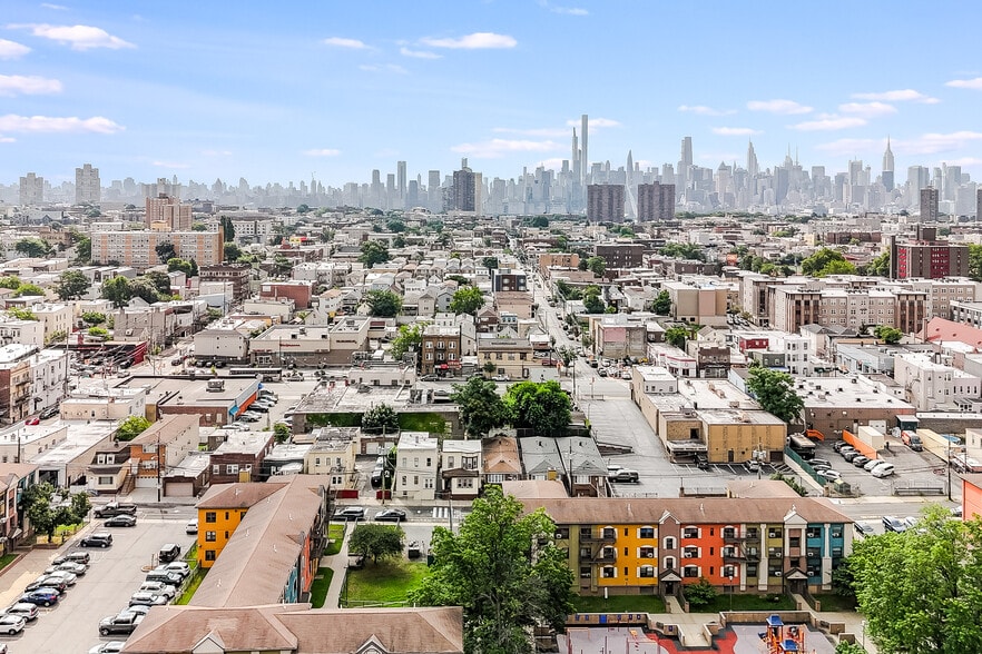 6000-6004 Kennedy Blvd W, West New York, NJ for sale - Building Photo - Image 3 of 18