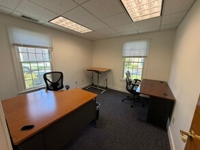 45-49 Junction Sq, Concord, MA for lease Interior Photo- Image 2 of 8