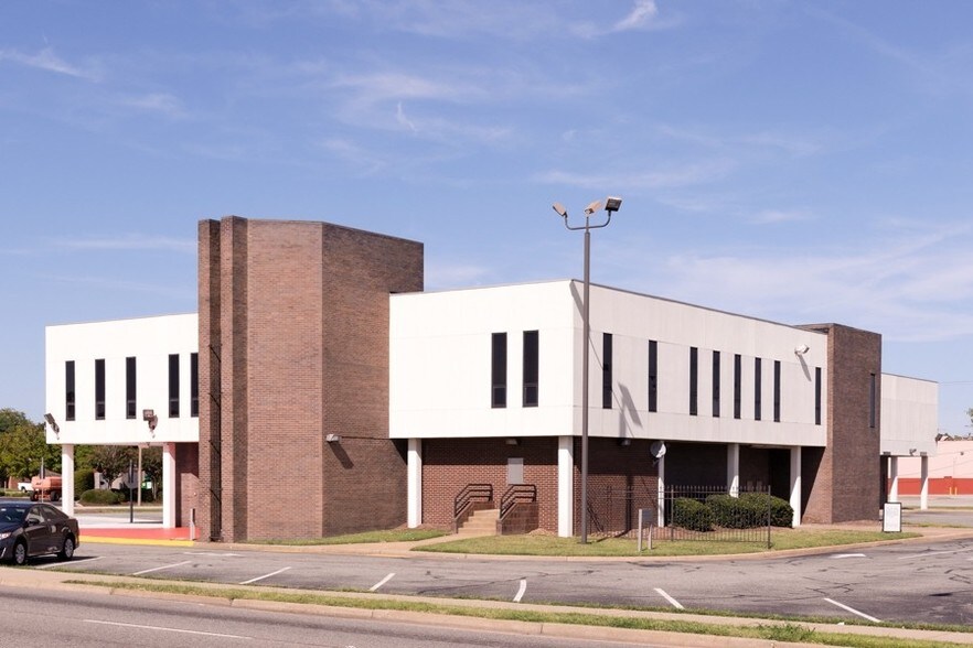 2030 Coliseum Dr, Hampton, VA for lease - Building Photo - Image 2 of 10