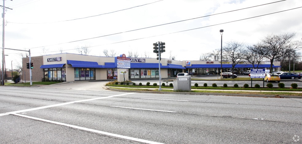 305-349 E Rand Rd, Arlington Heights, IL for lease - Building Photo - Image 2 of 2