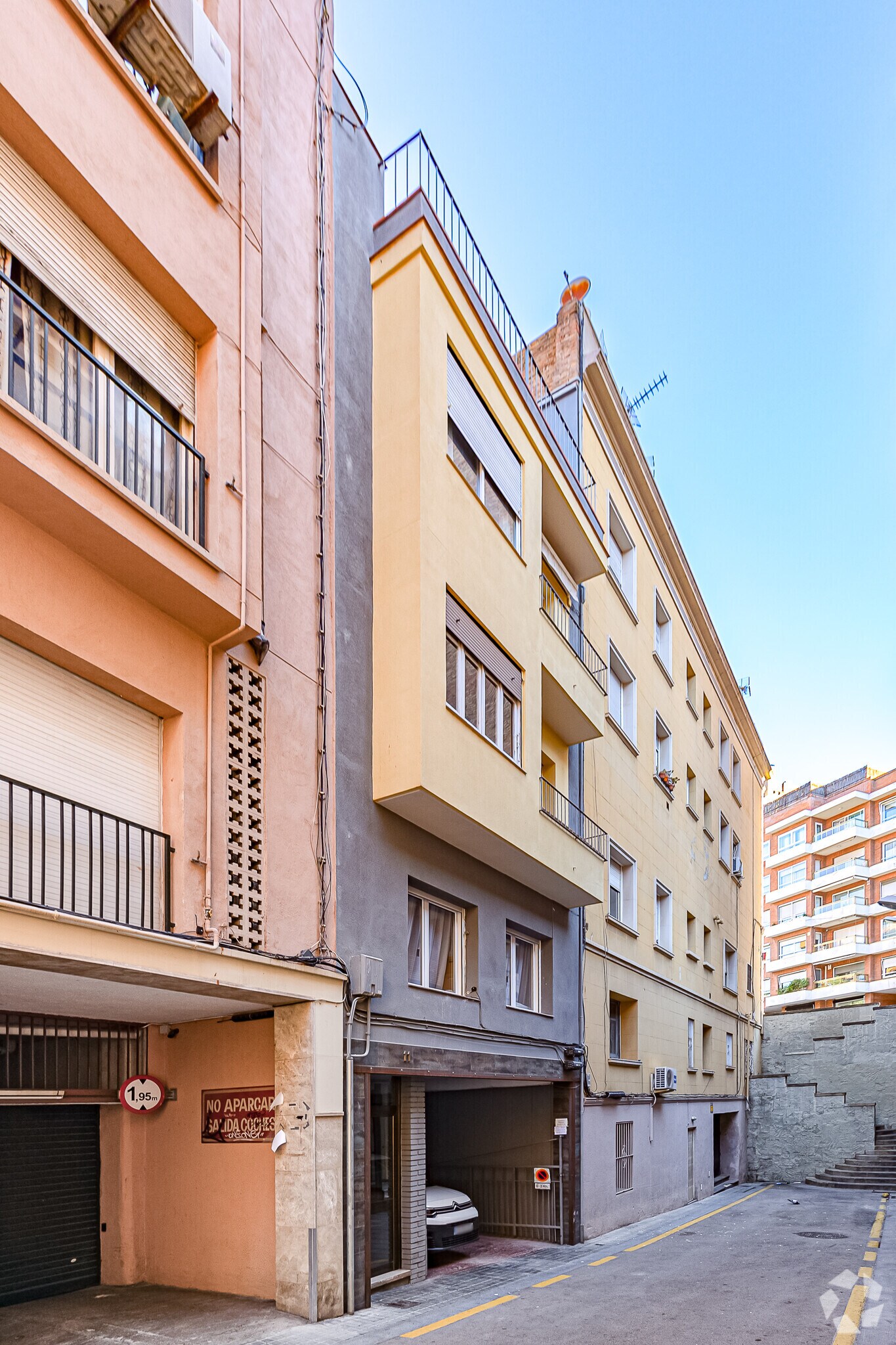 Immeuble residentiel dans Barcelone, Barcelona à vendre Photo principale- Image 1 de 3