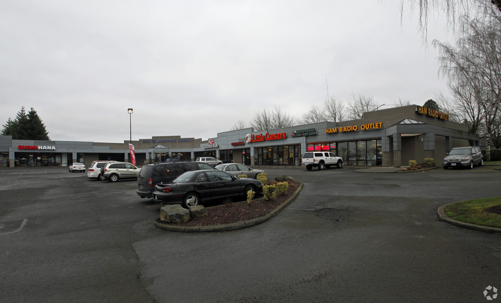11705 SW Pacific Hwy, Tigard, OR for lease Building Photo- Image 1 of 6