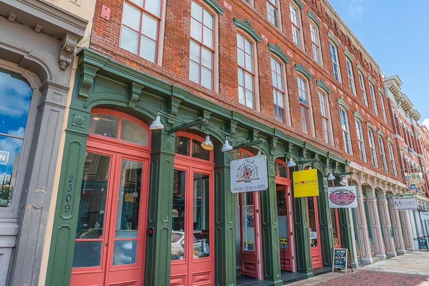 2309 Strand St, Galveston, TX for sale - Building Photo - Image 2 of 10