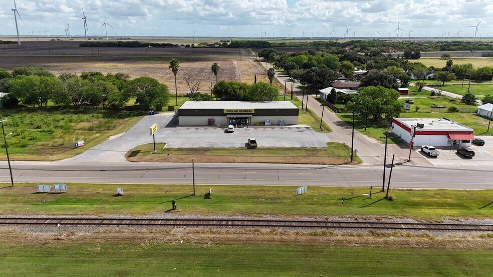 8422 Business 77, Lyford, TX à vendre - Photo du bâtiment - Image 2 de 4