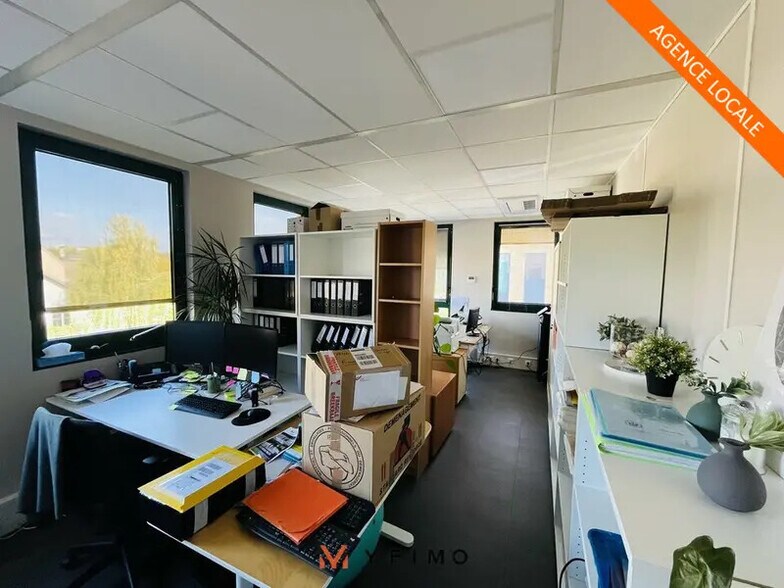 Bureau dans Saint-Germain-en-Laye à louer - Photo intérieure - Image 1 de 4