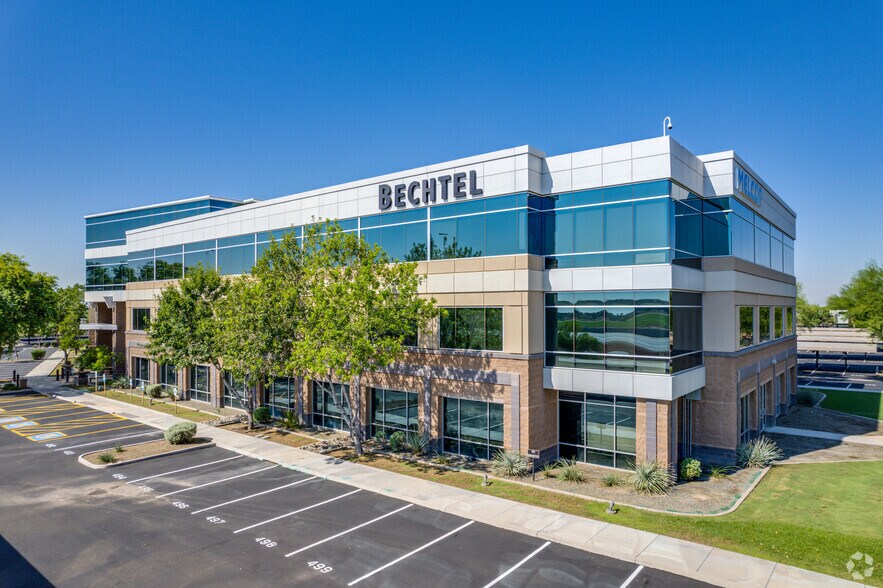 5323 N 99th Ave, Glendale, AZ à louer - Photo du bâtiment - Image 1 de 22