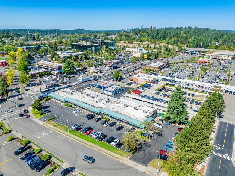 12816 SE 38th Pl, Bellevue, WA à louer - Photo du bâtiment - Image 2 de 9