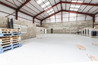 Lowercroft Rd, Bury à louer Photo intérieure- Image 2 de 13