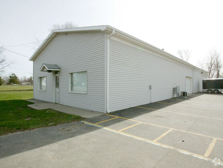 6071 S Martin Luther King Jr Blvd, Lansing, MI à vendre - Photo du bâtiment - Image 2 de 4