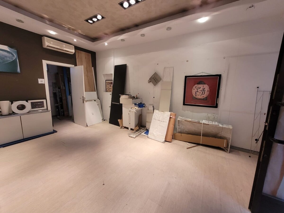 Madrid, MAD 28019 - Unit 1 - - Interior Photo - Image 2 of 4