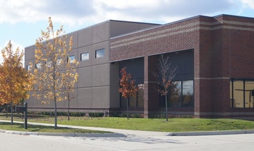 Design Ln, Shelby Township, MI for lease Building Photo- Image 2 of 3