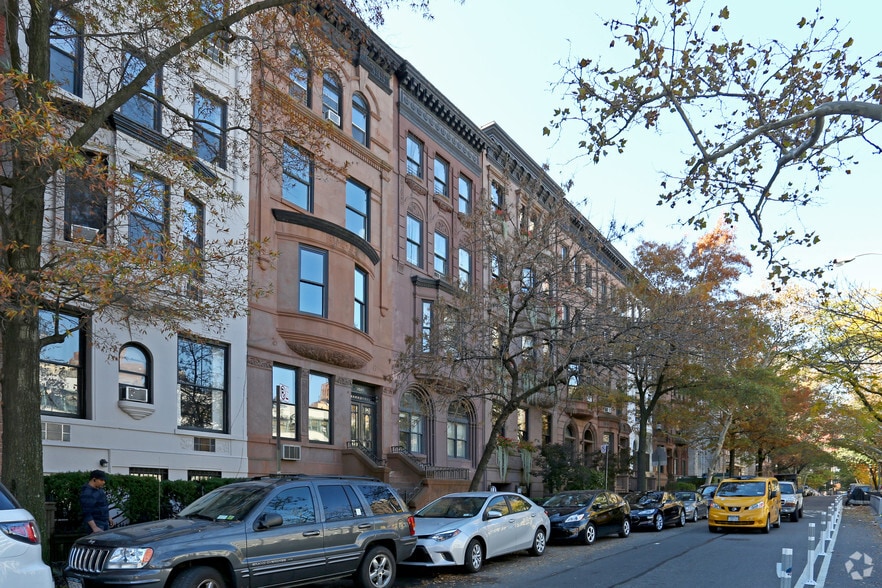 106 W 76th St, New York, NY for sale - Primary Photo - Image 1 of 8