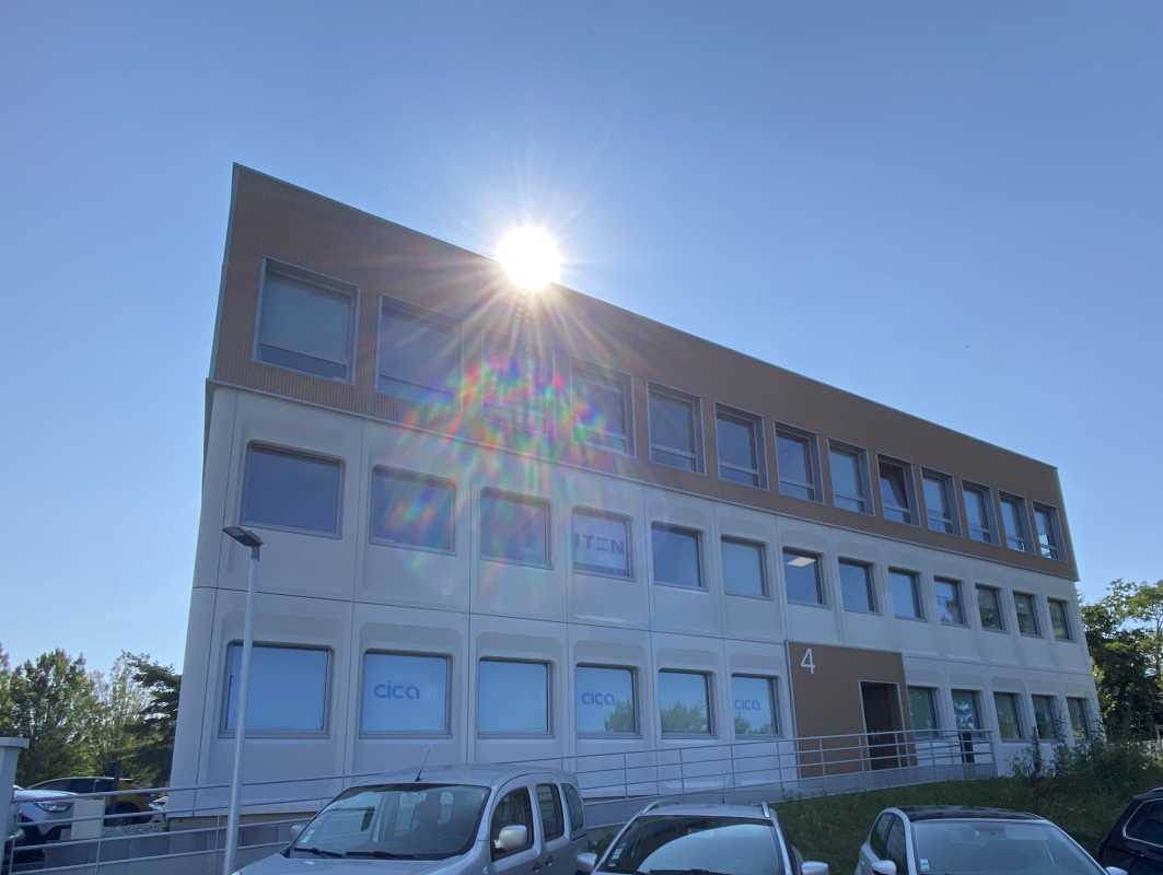 Office in Dardilly for sale Building Photo- Image 1 of 8