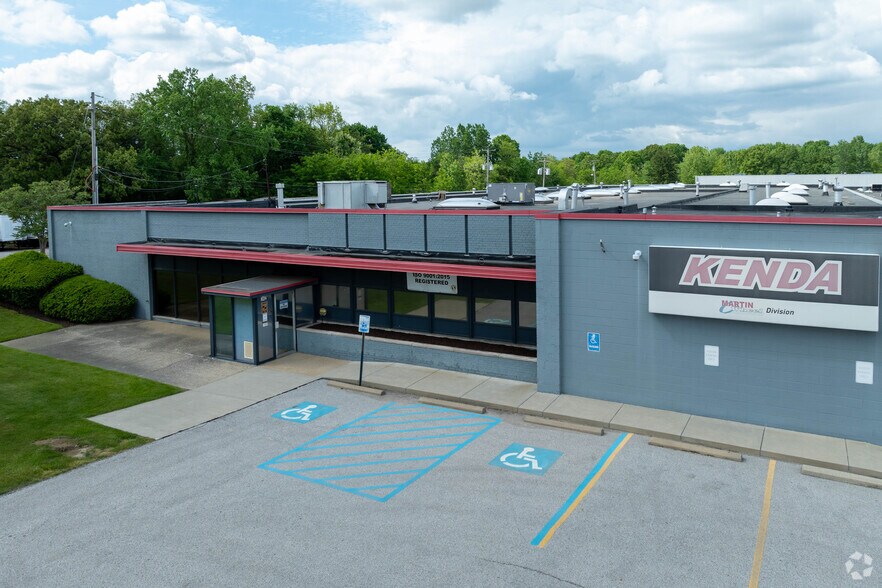 342 West Ave, Tallmadge, OH à vendre - Photo du bâtiment - Image 2 de 5