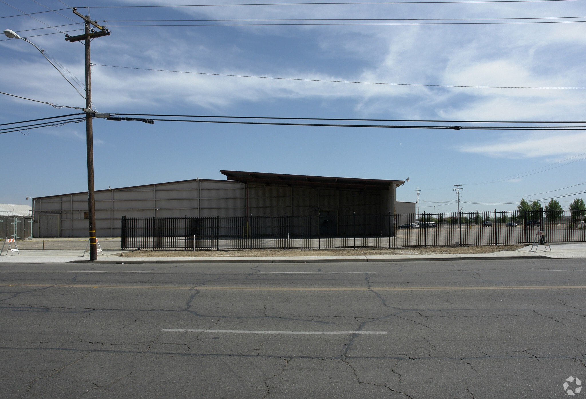 659 E Dinuba Ave, Reedley, CA for lease Primary Photo- Image 1 of 42
