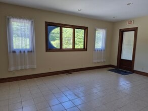 27 Cashiers Lake Rd, Cashiers, NC for lease Interior Photo- Image 2 of 5