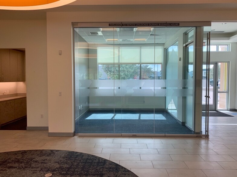 7840 SW 104th St, Miami, FL à louer - Photo intérieure - Image 2 de 5