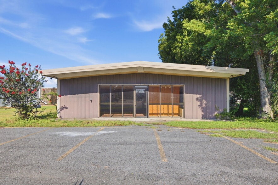 1315 Ruth St, Sulphur, LA à louer - Photo principale - Image 1 de 10