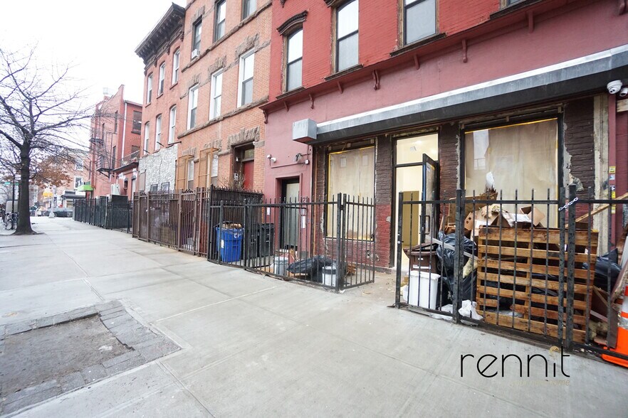 127 Montrose Ave, Brooklyn, NY à louer - Photo du bâtiment - Image 3 de 4