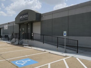 6115 Skyline Dr, Houston, TX for lease Building Photo- Image 2 of 24