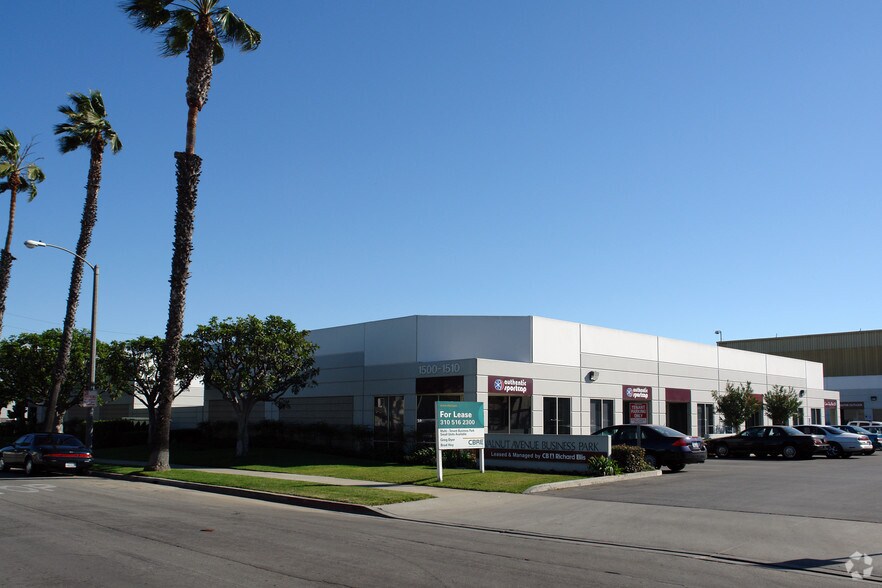 1418-1428 E 33rd St, Signal Hill, CA for sale - Primary Photo - Image 1 of 5