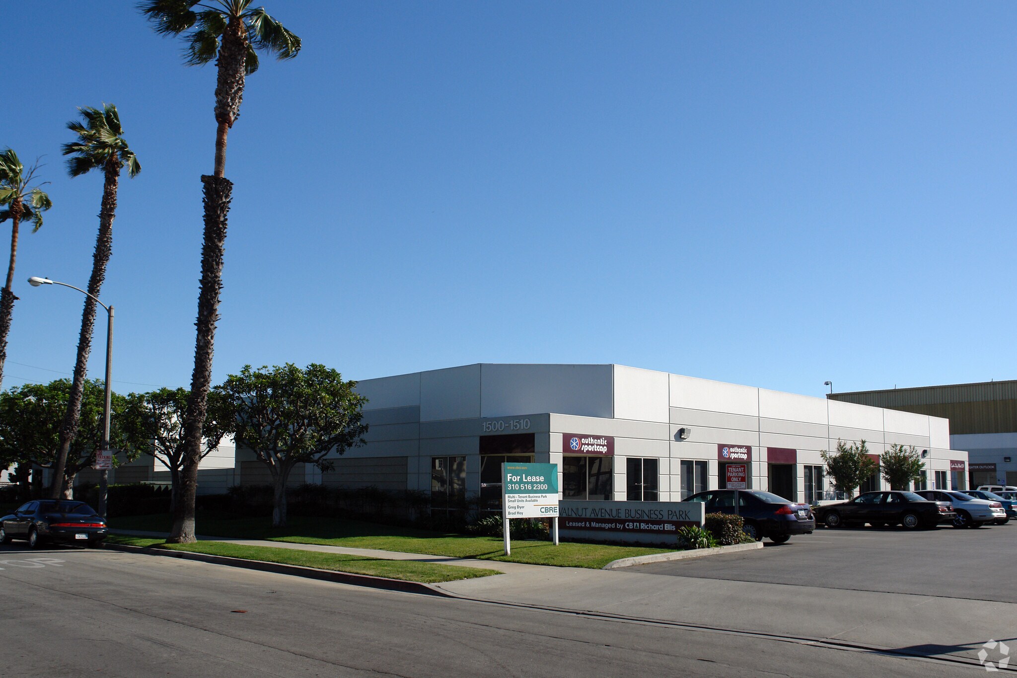 1418-1428 E 33rd St, Signal Hill, CA for sale Primary Photo- Image 1 of 6