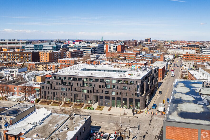 495 Av Beaumont, Montréal, QC à louer - Aérien - Image 2 de 2