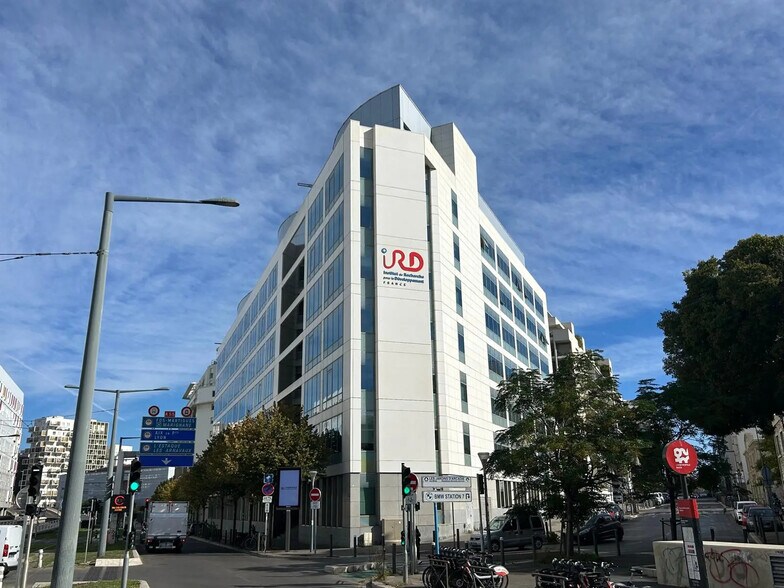 Boulevard De Dunkerque, Marseille à louer - Photo du bâtiment - Image 3 de 12