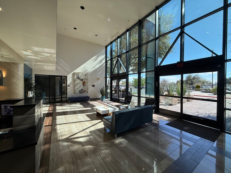 333 E Wetmore Rd, Tucson, AZ à louer - Hall d’entrée - Image 3 de 4