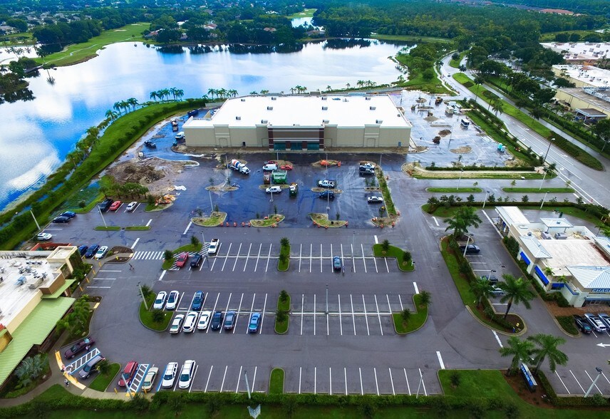 9955 Triangle Blvd, Naples, FL à vendre - Photo du bâtiment - Image 3 de 8