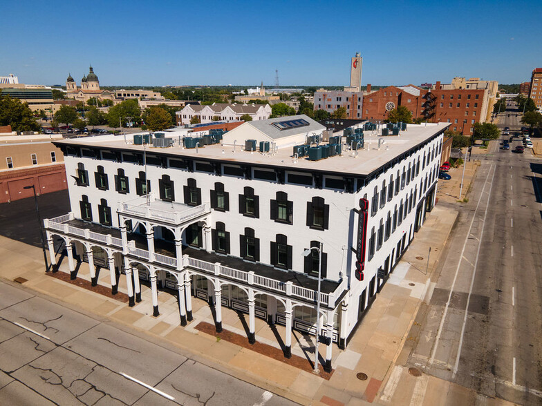 300-306 N Main St, Wichita, KS à louer - Photo du bâtiment - Image 1 de 9