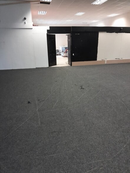 Heol Stanllyd, Llanelli for lease - Building Photo - Image 2 of 5