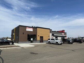 Plus de détails pour 174 Leva Ave, Red Deer County, AB - Vente au détail à louer