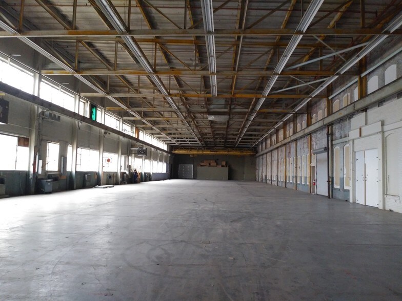 12 Baltic Ln, Fitchburg, MA à vendre - Photo intérieure - Image 2 de 6