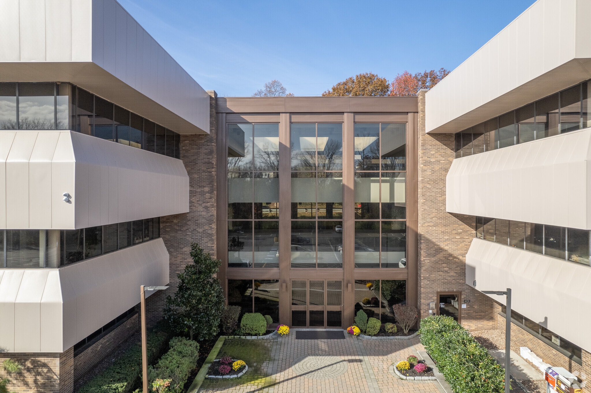 800 Kinderkamack Rd, Oradell, NJ for lease Building Photo- Image 1 of 37