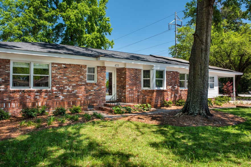 451 Folly Rd, Charleston, SC for lease - Building Photo - Image 2 of 6