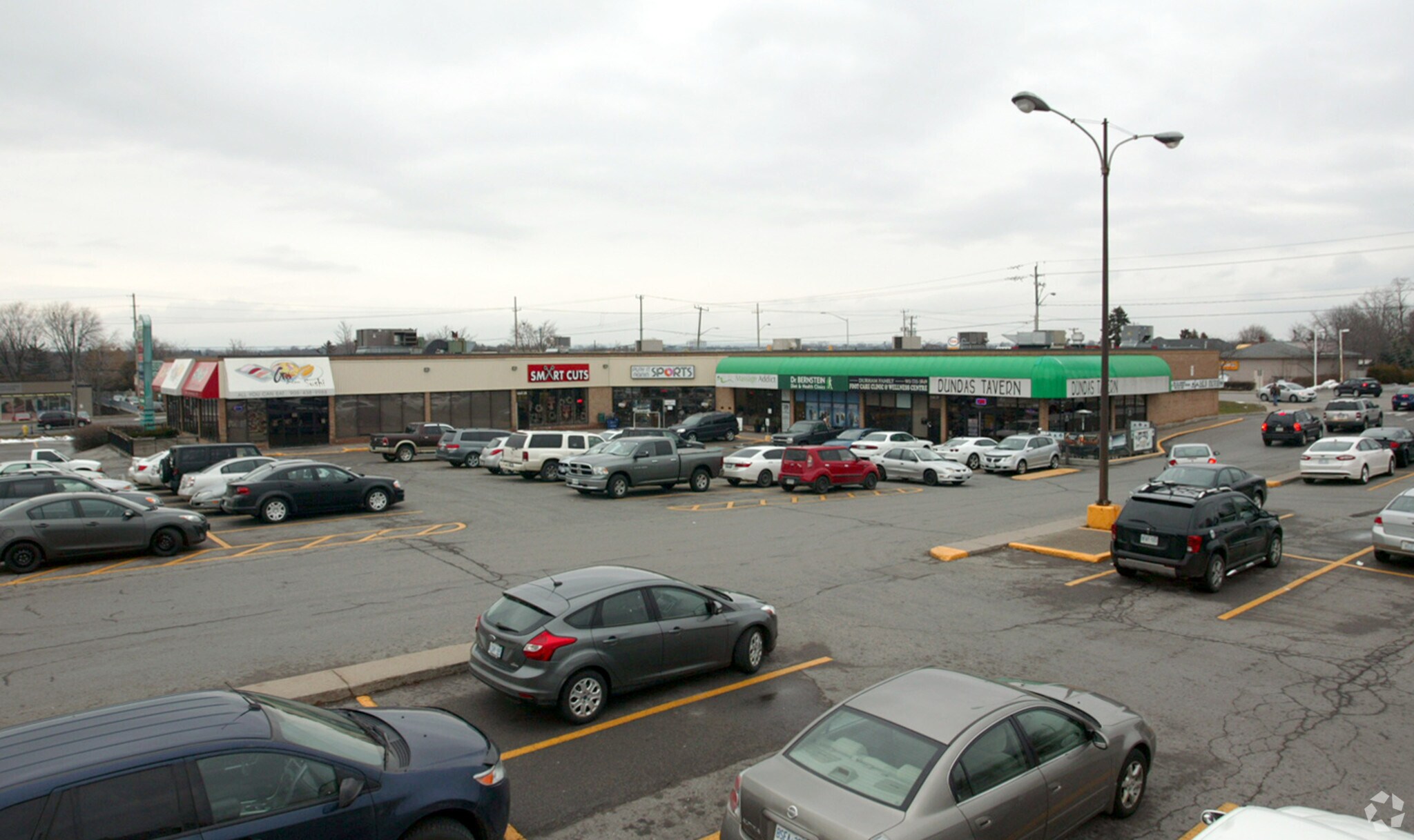 1801 Dundas St E, Whitby, ON à vendre Photo principale- Image 1 de 1